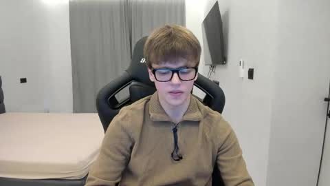 Snapshot of thomas_shelbivip chatting on April 28, 2026, 3:39 pm Tomas online show from April 28, 2026, 3:39 pm
