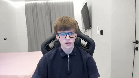 Snapshot of thomas_shelbivip chatting on May 6, 2026, 8:36 pm Tomas online show from May 6, 2026, 8:36 pm