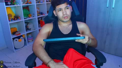 Snapshot of thomascollins__ chatting on February 4, 2025, 10:10 am Thomas online show from February 4, 2025, 10:10 am