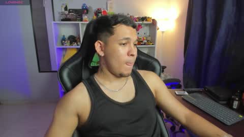 Snapshot of thomascollins__ chatting on September 23, 2025, 7:11 am Thomas online show from September 23, 2025, 7:11 am