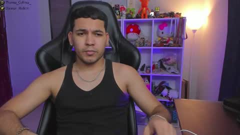 Snapshot of thomascollins__ chatting on February 7, 2026, 6:39 am Thomas online show from February 7, 2026, 6:39 am