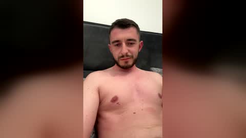 thomaspiston1996 online show from May 15, 2026, 4:47 pm