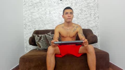 thomass_conor online show from January 31, 2025, 12:29 pm