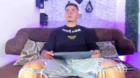 thomass_conor online show from October 29, 2025, 7:15 pm