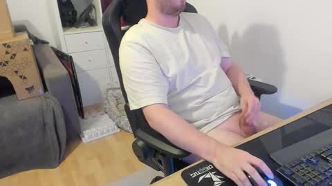 thommy2008 online show from October 8, 2025, 2:14 pm