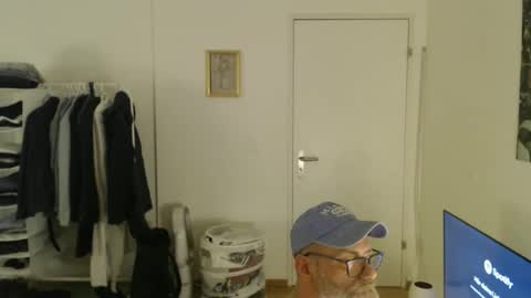 Tom online show from February 15, 2026, 6:15 pm