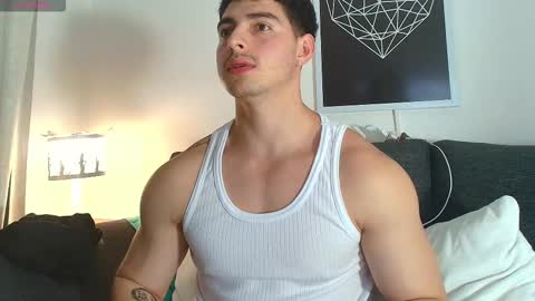 thomylov online show from October 3, 2025, 10:12 am