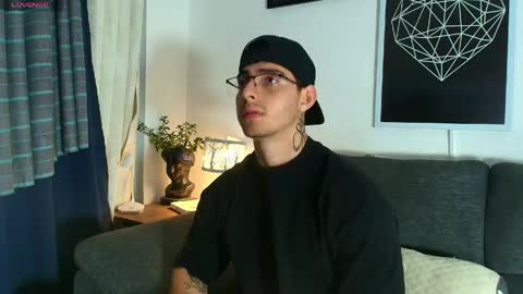 Snapshot of thomylov chatting on May 29, 2026, 2:09 am thomylov online show from May 29, 2026, 2:09 am