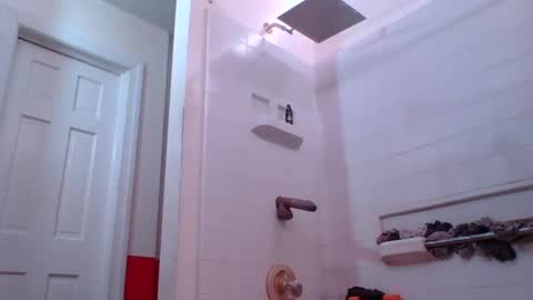 thongboy2929 online show from February 22, 2025, 10:20 pm