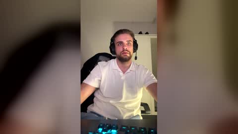 thorodinson03 online show from March 4, 2026, 11:22 pm