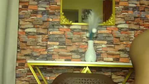 thotiana007 online show from November 26, 2025, 9:43 am