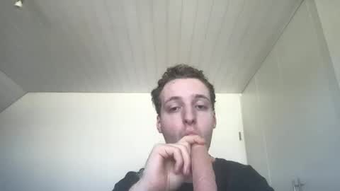 throatslut21 online show from June 14, 2026, 10:17 am