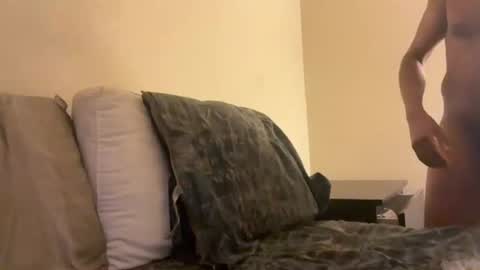 austin xzandros online show from May 10, 2026, 9:36 am
