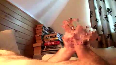 Robert online show from November 1, 2025, 8:16 am