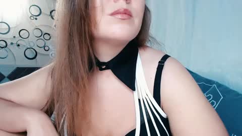 Snapshot of tia_meow chatting on January 29, 2025, 11:04 pm tiameow online show from January 29, 2025, 11:04 pm