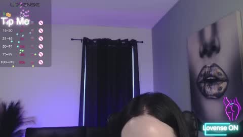 Tia Bella online show from October 6, 2025, 10:51 pm