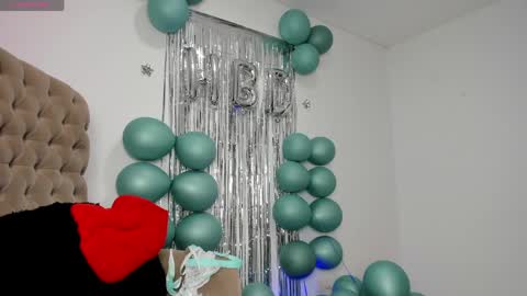 Snapshot of tiago_hannah chatting on May 10, 2026, 8:19 am carolina online show from May 10, 2026, 8:19 am