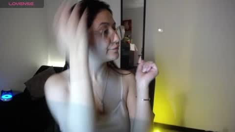 Snapshot of tiana_sweett chatting on June 19, 2026, 2:27 am tiana online show from June 19, 2026, 2:27 am