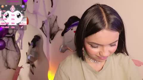 Tiana Le online show from October 18, 2025, 9:48 pm