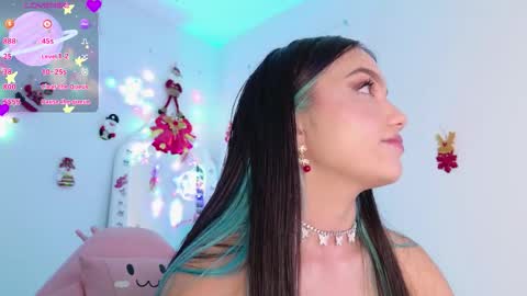 Tiana Le online show from November 20, 2025, 12:33 am