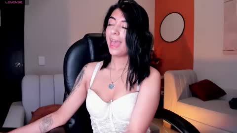 Tianna Rosi online show from October 12, 2025, 5:06 am