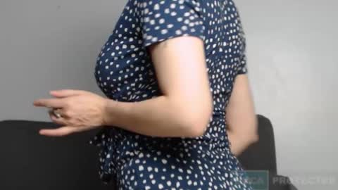 Snapshot of tiannarae chatting on October 28, 2025, 4:49 am TIANNA online show from October 28, 2025, 4:49 am