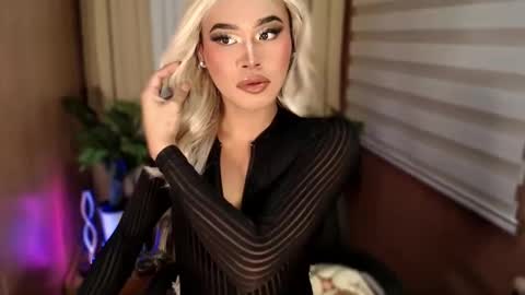 Sam online show from September 18, 2025, 9:17 pm