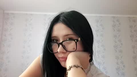 Snapshot of tiastinner chatting on June 18, 2026, 9:14 am Margo online show from June 18, 2026, 9:14 am