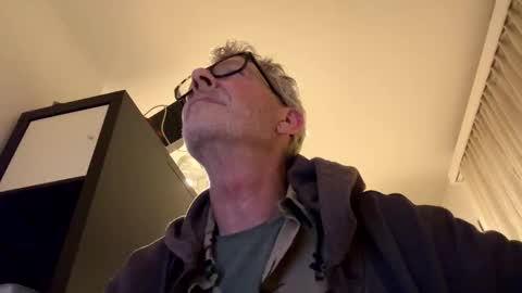 Snapshot of tiburzio chatting on May 7, 2026, 8:47 pm tiburzio online show from May 7, 2026, 8:47 pm