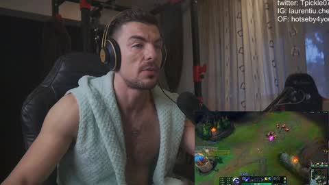 tickle_my_pickle07 online show from December 2, 2024, 1:35 pm