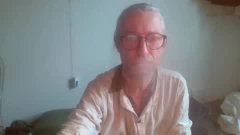 tiddles12345 online show from April 13, 2026, 5:40 pm