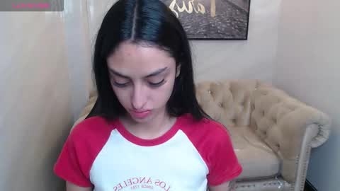 Hi Stream 800 to 1400 online show from November 30, 2025, 1:04 pm