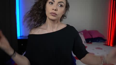 Tiffany online show from February 1, 2025, 9:40 pm