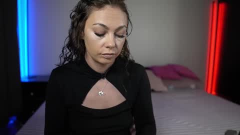 Tiffany online show from February 18, 2025, 9:42 pm