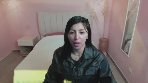 Snapshot of tiffani__love chatting on January 17, 2025, 12:31 pm Tiffany online show from January 17, 2025, 12:31 pm
