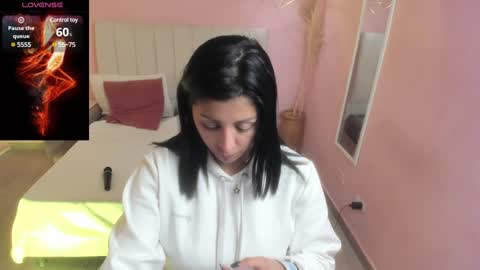 Snapshot of tiffani__love chatting on February 7, 2025, 12:06 pm Tiffany online show from February 7, 2025, 12:06 pm