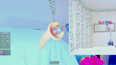 Tiffanny online show from November 3, 2025, 9:10 am