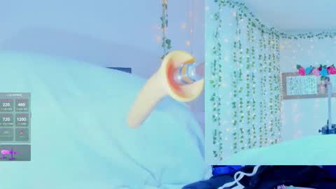 Tiffanny online show from November 7, 2025, 9:09 am