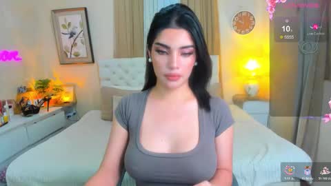 Tiffany online show from November 25, 2025, 9:59 pm