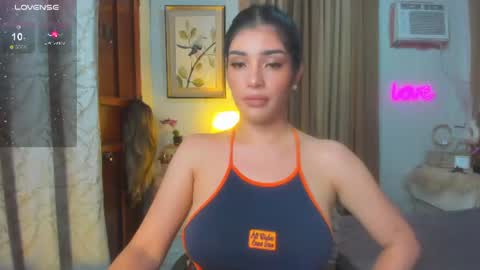 Snapshot of tiffany_cams chatting on June 22, 2026, 12:35 am Tiffany online show from June 22, 2026, 12:35 am