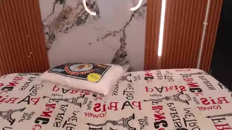 STEFANNY WELL online show from December 3, 2025, 12:25 pm