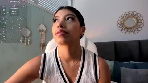 tiffany_low online show from September 13, 2025, 12:49 pm