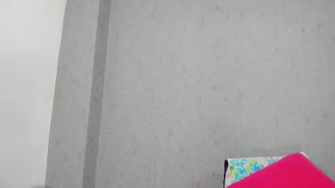 tiffany_mendez online show from December 1, 2025, 12:10 pm