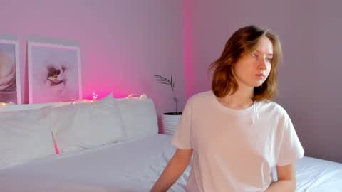 tiffany_roy online show from December 18, 2024, 3:26 am