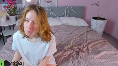 tiffany_roy online show from March 5, 2025, 5:50 am