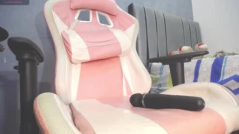 tiffany theressa online show from February 17, 2025, 6:09 am