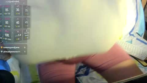 tiffany theressa online show from May 22, 2026, 1:28 pm