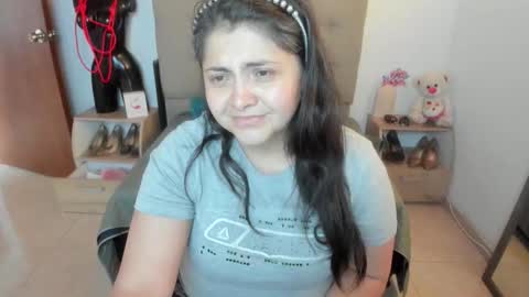 TiffanyAmazing online show from December 5, 2025, 12:25 pm