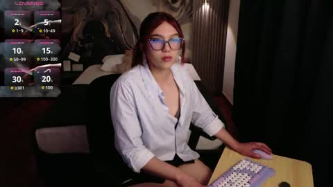 tiffanycherry_ online show from April 24, 2026, 8:33 pm