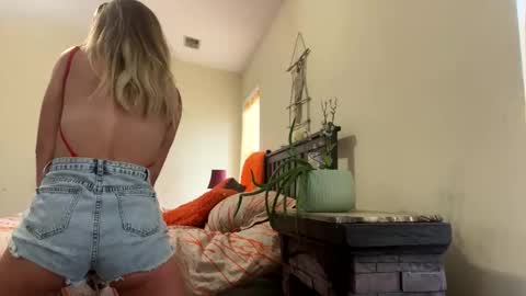 Tiffany Dove online show from February 19, 2025, 6:43 pm